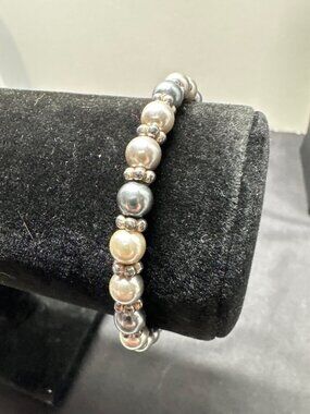 Napier Silver-Tone Grey Faux Pearl Beaded Bracelet Lobster Clasp 7.5 Inches